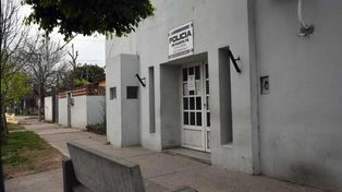 Cuatro presos se evadieron de la subcomisaría 2º del barrio Santa Rosa de Lima de Santa Fe.&nbsp;