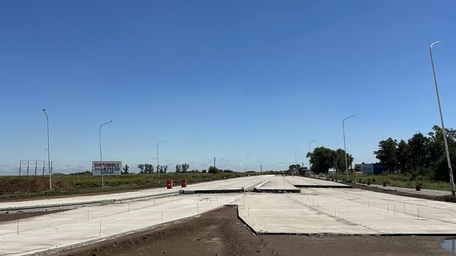 Supervisaron las obras viales que la provincia realiza en la ruta provincial 13 en el departamento San Martín