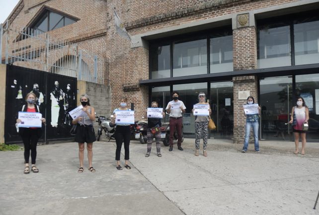 La convocatoria fue en la sede del Ministerio de Educación y se pidió por tercera vez una audiencia con la ministra Cantero.&nbsp;