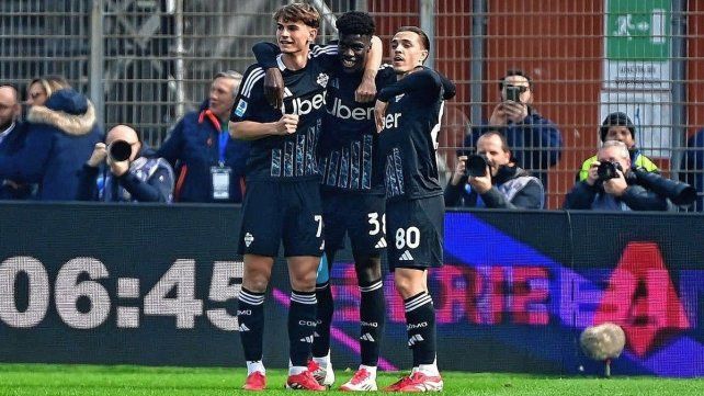 Con asistencia de Nico Paz, Como logró un triunfazo ante Napoli en el Calcio