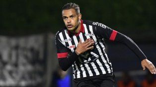 Alexander Machado, el delantero uruguayo que compró Unión