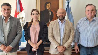 El senador Felipe Michlig y el diputado Marcelo González mantuvieron una reunión de trabajo con el ministro de Desarrollos Productivos Gustavo Puccini y la presidenta de la Empresa Provincial de Energía, Anahí Rodríguez