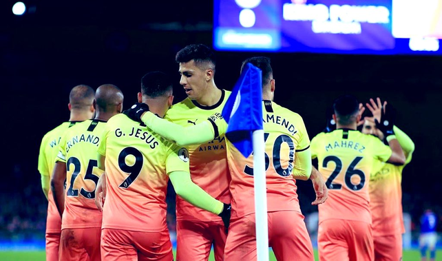 El Manchester City se llevó el duelo de escoltas ante Leicester
