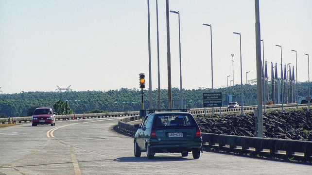 Flexibilizan los requisitos para ingresar al Uruguay
