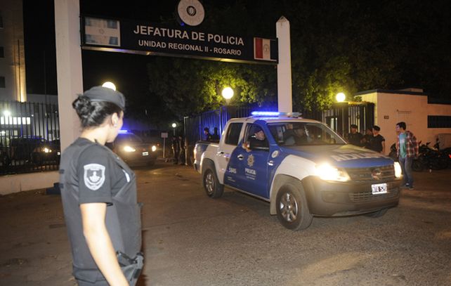 Ariel Máximo Cantero quedó detenido en la sede de la División Judiciales en la Jefatura de Policía. (Foto: Francisco Guillén)