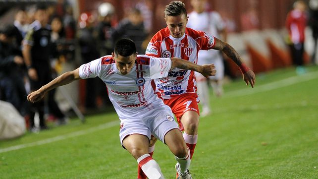Atlético Paraná volvió a perder y se hunde en el promedio