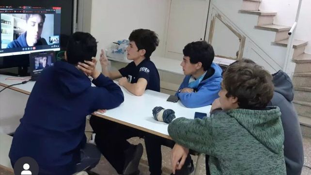 En una reunión virtual