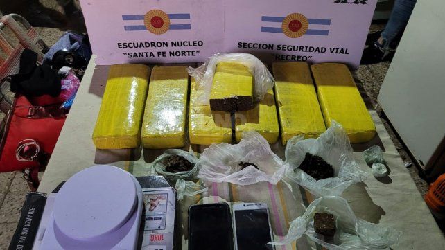 Lo detuvieron con 100 gramos de marihuana pero cuando requisaron su casa había mucho más