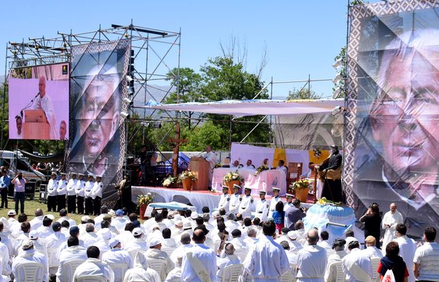 Una multitud participó de la misa por la canonización del cura Brochero