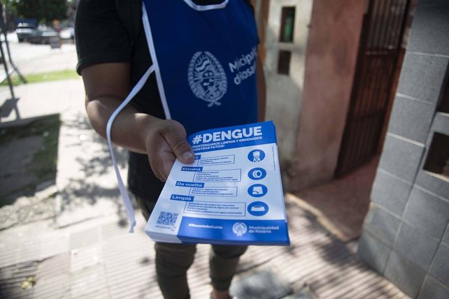 Campaña de prevención del dengue. Este jueves se confirmó el primer caso fatal en la provincia. Se trata de un paciente de Casilda.