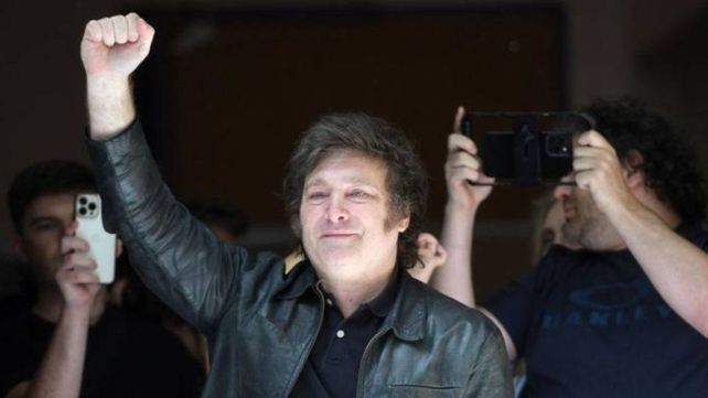 Javier Milei llega por primera vez a la provincia de Santa Fe desde que asumió la presidencia de la Argentina.&nbsp;