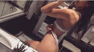 Esta chica vende su virginidad por una necesidad elemental