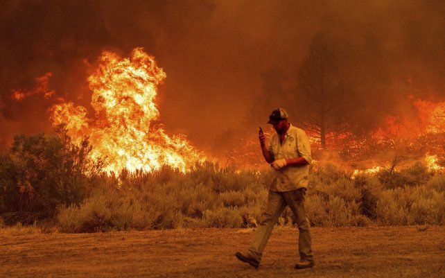 El clima crítico en toda la región ha propagado múltiples incendios forestales en el norte de California.