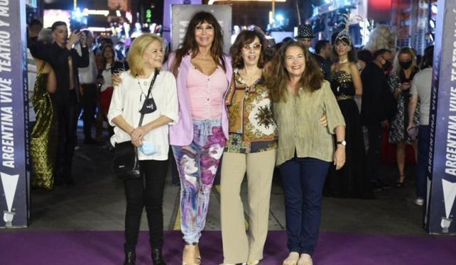 “Brujas” volvió a escena y celebra 30 años de éxito con parte de su elenco renovado.