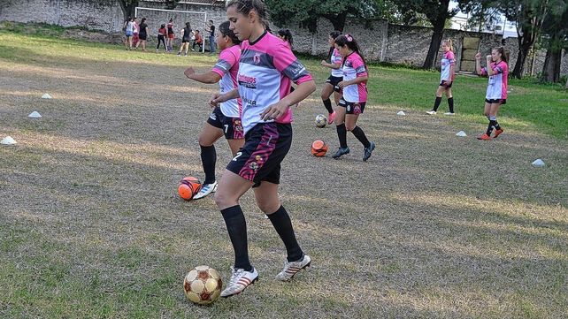 Laura Ríos elegida como DT de la Selección Sub 16 femenina