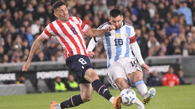 Alcanzó con 30’. Messi