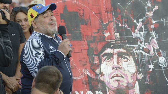 Las mejores fotos de la fiesta de Maradona en el Coloso