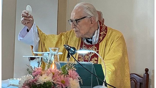 Karlic. El arzobispo emérito de 96 años recordó su 45º aniversario de ordenación episcopal.