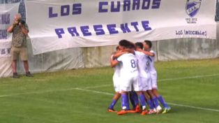 En foco. Todo Argentino celebra el golazo de Juan Cruz Vega, que le da el triunfo de entrada sobre General Lamadrid.