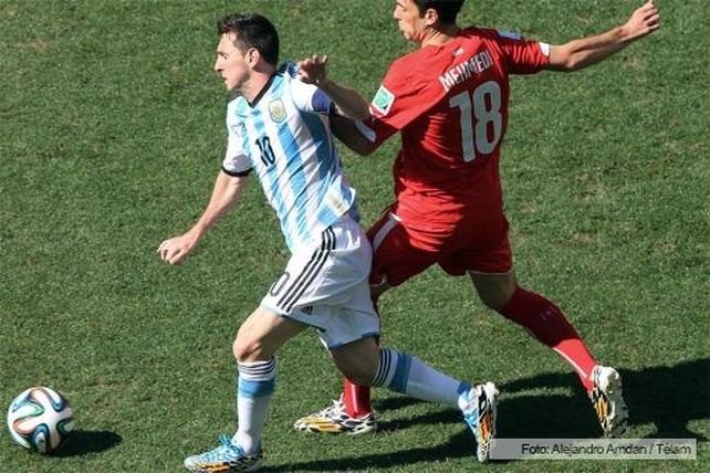 Sufriendo, a pura garra y corazón, Argentina venció a Suiza y está en cuartos