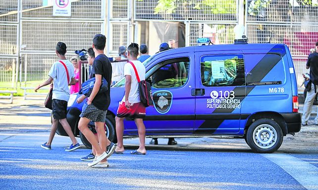 allanamiento. Personal de la División Integridad Sexual realizó el procedimiento ayer en el Monumental.