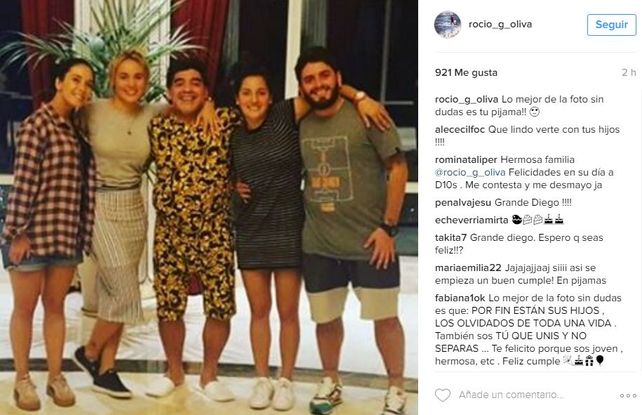 Diego Maradona recibió su cumpleaños con un pijama de-so-pi-lan-te