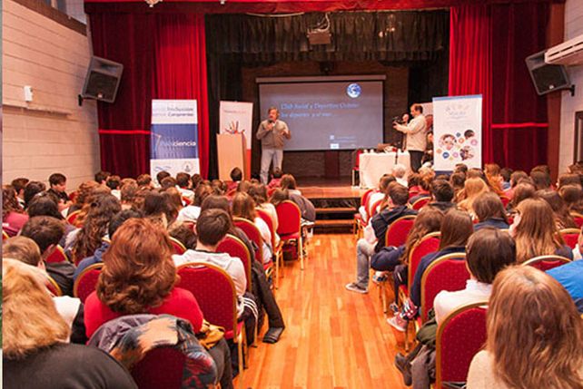 Respuestas tecnológicas, de las escuelas a la comunidad
