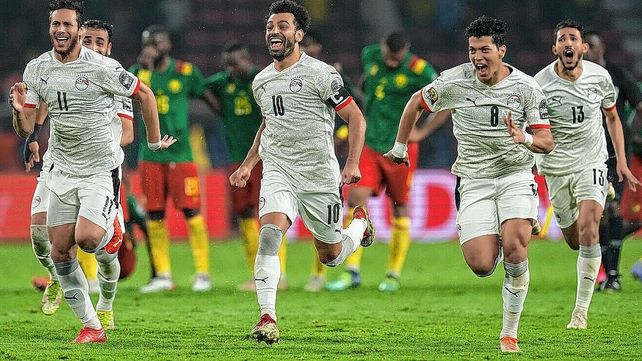 Egipto se clasificó a la final de la Copa África y su rival será Senegal. Egipto se clasificó a la final de la Copa África y su rival será Senegal.