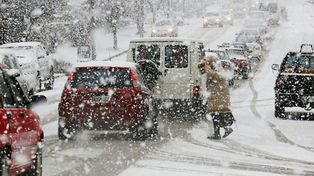 Un fuerte temporal de nieve en el sur azotó los principales destinos turísticos