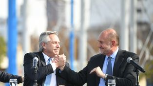 Alberto Fernández y Omar Perotti, dos gobernantes con intereses divergentes en la coyuntura.&nbsp;