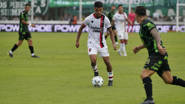 Esteban Fernández puede continuar entre los titulares de Newell's, aunque más retrasado.