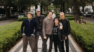 Die Toten Hosen se despidió de Rosario: un paseo por Oroño y la visita de 500 alemanes