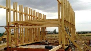 La Provincia iniciará la construcción de casas de madera con fondos propios