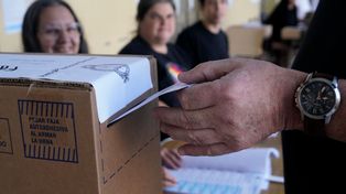 El gobierno de javier Milei apura una reforma electoral para eliminar las Paso y adoptar la boleta única. 
