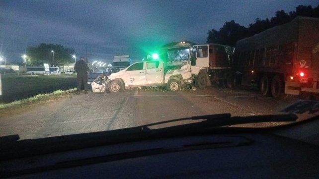 Una camioneta quedó cruzada sobre la calzada de la ruta 18.