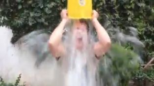 Un político santafesino se animó al baldazo de agua fría
