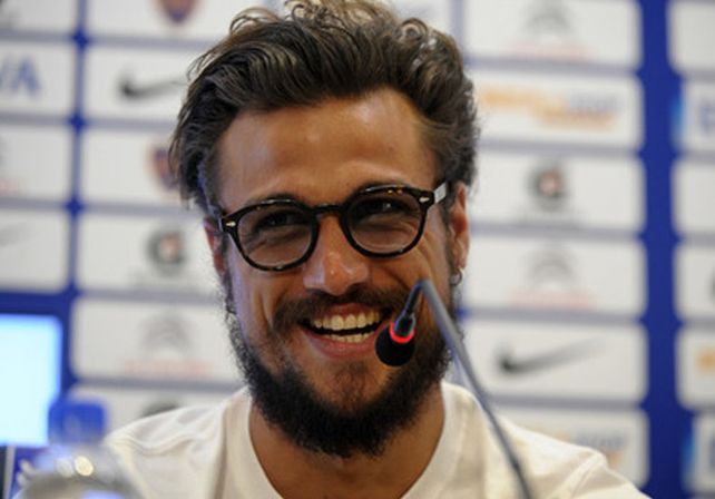 ¿Tiene un video y fotos prohibidas?