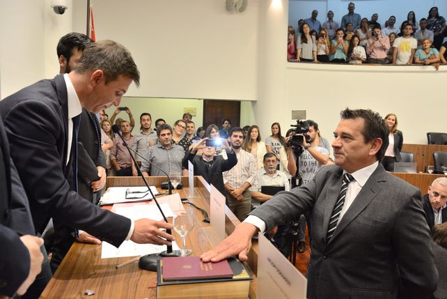 Simoniello se despidió del Concejo y en su lugar asumió Marcelo Ponce