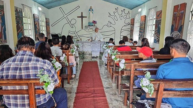 Villa Paranacito: la indundación no frenó la Primera Comunión