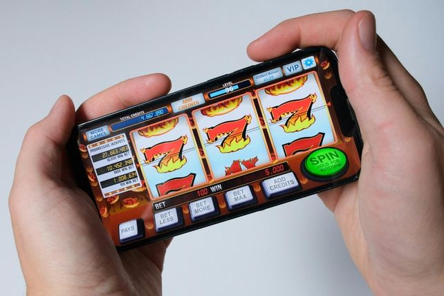 Jugar en el móvil: comodidad, velocidad y desafío