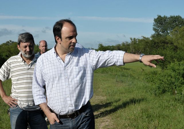 Crecida del Paraná: el intendente estuvo en Colastiné Sur