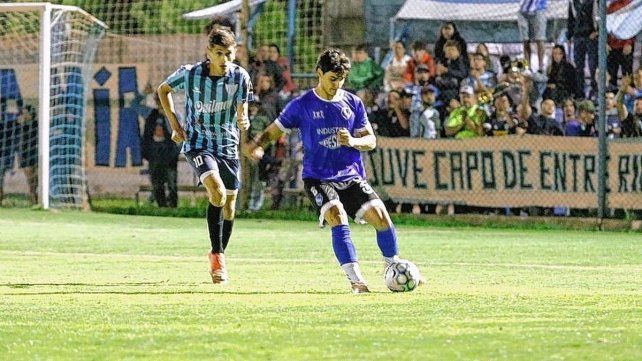 Deportivo Urdinarrain le ganó a Juventud Unida en la primera final.