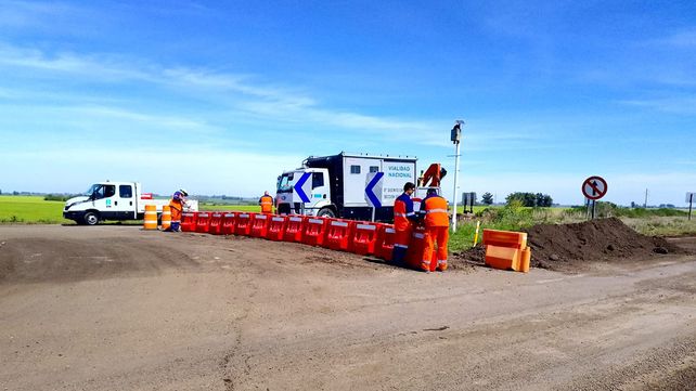Vialidad Nacional realiza demarcaciones horizontales y verticales en rutas nacionales que pasan por Entre Ríos: 18; 12; 127; A015 y autovía 14 y RP 16