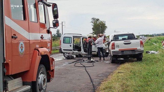 Los vehículos chocaron de frente sobre la Ruta 20.