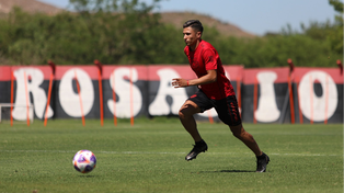 El volante central Iván Gómez es uno de los refuerzos de Newells.&nbsp;