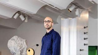 Un argentino, dueño de una galería de arte de Nueva York, fue deportado por Trump