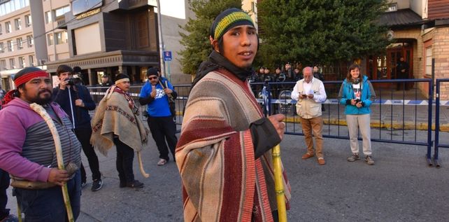 Arrestaron en Bariloche a Matías Santana, el mapuche de los binoculares