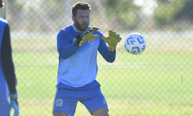 Broun fue campeón con Central de la Copa de la Liga 2023 y de la Liga 2025. Con Russo primero y con Holan después.