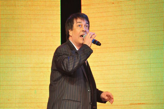 Murió el cantante Adrián Otero en un accidente automovilístico