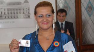 Ironici fue la primera en la provincia en acceder al DNI acorde a su identidad autopiercibida.